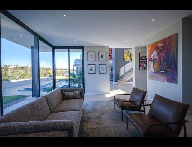 5 BEDROOM HOUSE FOR SALE IN COPPERLEAF ESTATE